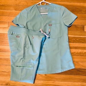 NWOT Catarina One Pocket top/Zamora Joggers in Seaglass, XXS